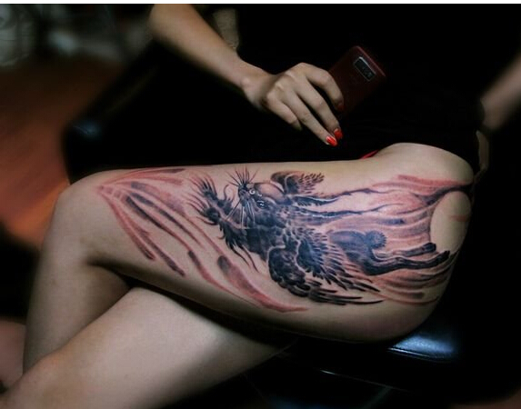 女生腿部时尚经典个性好看的四翼兔纹