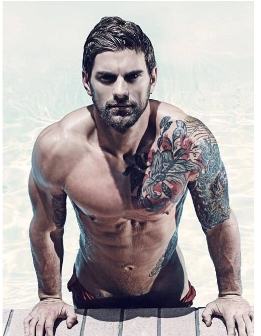 阳光时尚大男人个性帅气半甲纹身图片