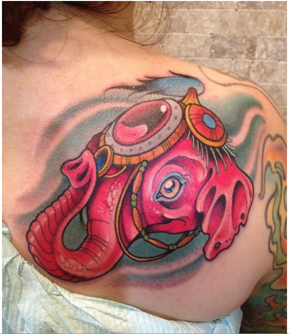 美女后背一款非常漂亮好看的玫红色象图片