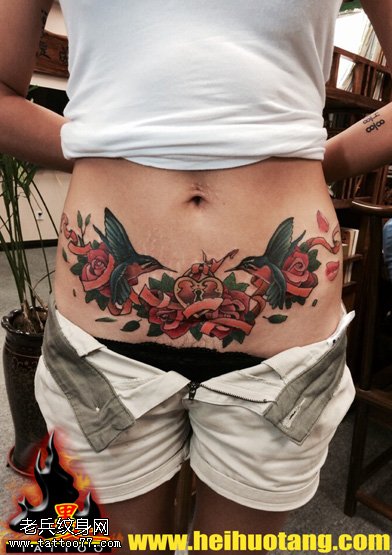 腹部连理缠枝玫瑰花锁纹身图案