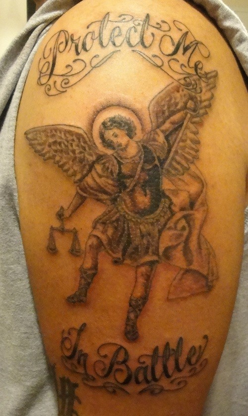 时尚帅气的手臂天使纹身