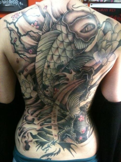 超级大气的鲤鱼纹身