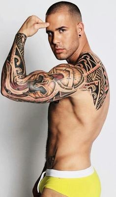 时尚大气的图腾花臂纹身