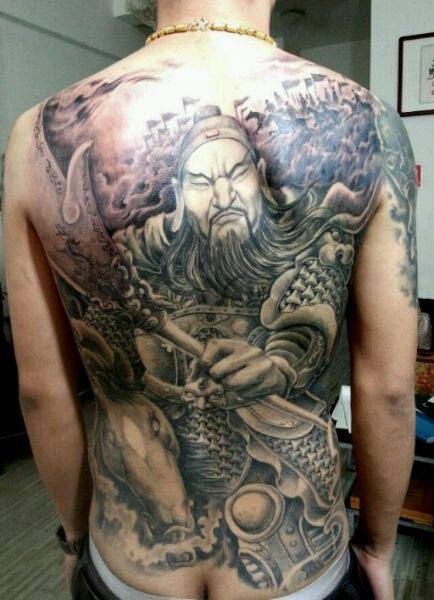 越来越多的人把关公作为全能保护神、行业神和财神