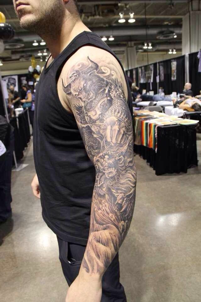 大气漂亮的花臂纹身