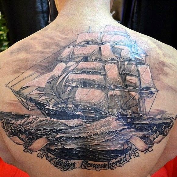 新加坡 Elvin Yong（杨宜益）的背部纹身作品