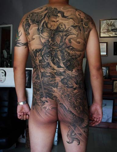 霸气外露的满背孙悟空纹身