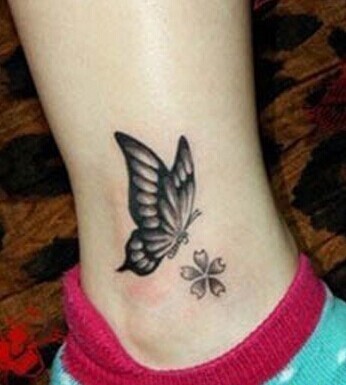 漂亮唯美的脚踝蝴蝶刺青