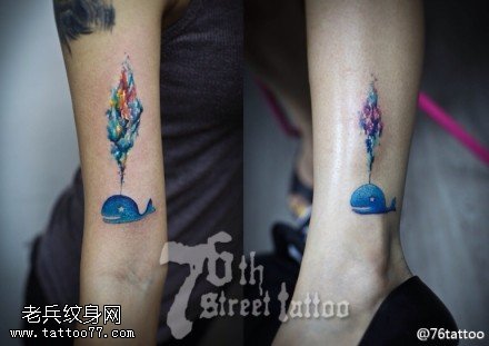 情侣彩色鲸鱼纹身图案