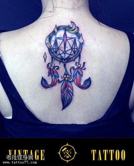 背部彩色个性捕梦网纹身图案