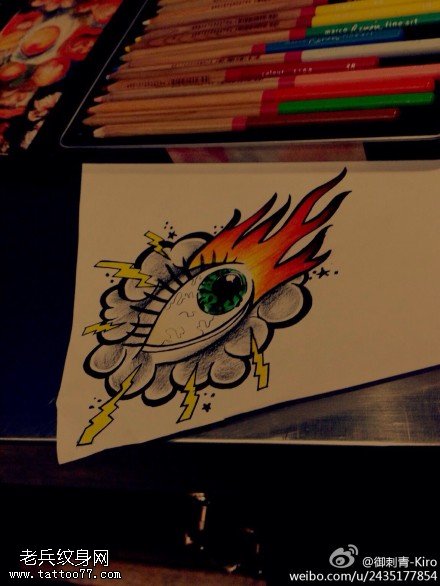彩色眼睛闪电云纹身手稿图案