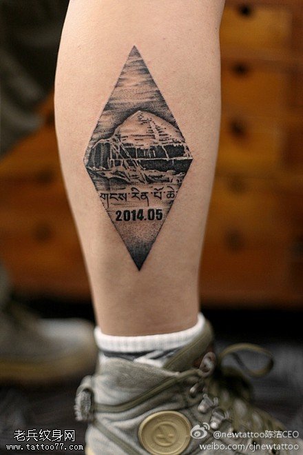 腿部美丽金字塔纹身图案缩略频道推荐图