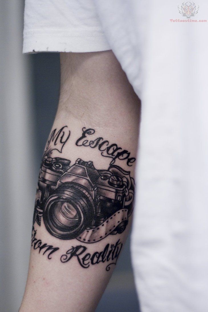 非常有个性的手臂相机纹身