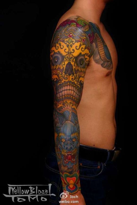 传统个性的花臂纹身