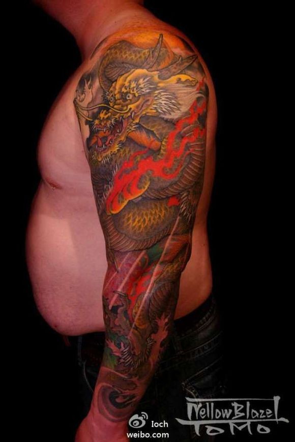 传统个性的花臂纹身