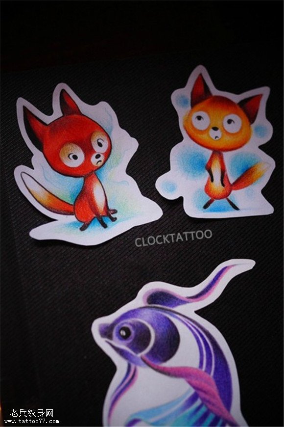 彩色狐狸金鱼纹身手稿图案