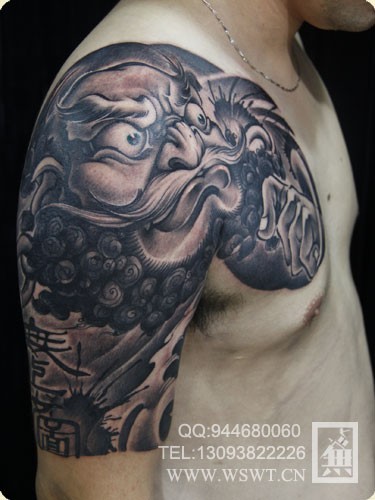 霸气钟馗半胛纹身