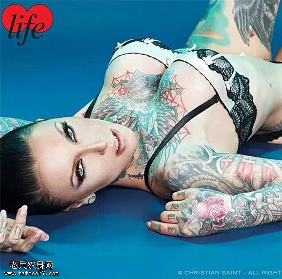 让你知道什么叫顶级的美女纹身！