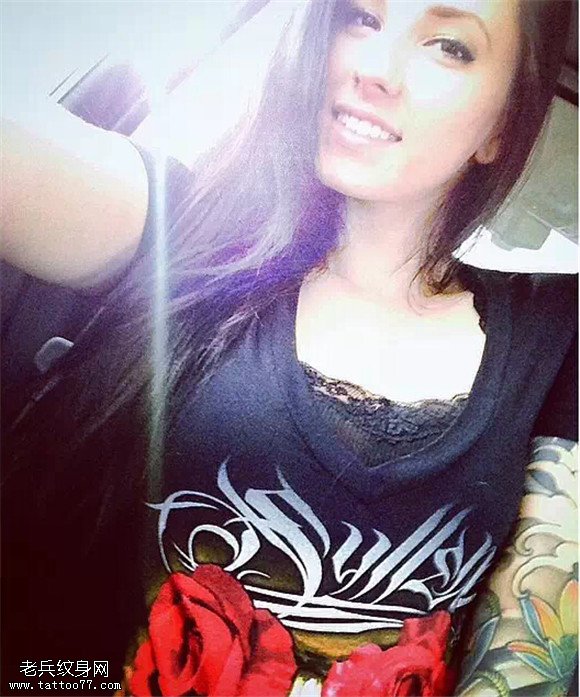 让你知道什么叫顶级的美女纹身！