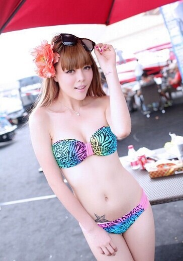 美女纹身 在身上留下最美的点缀