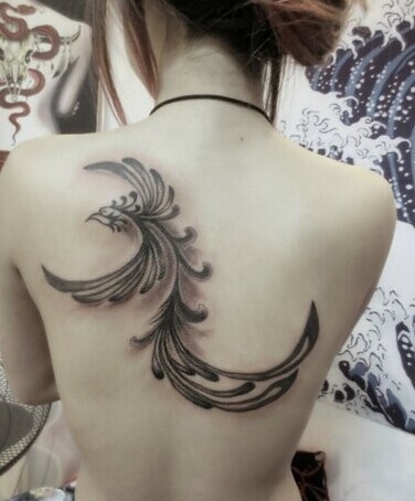 唯美的凤凰图腾刺青