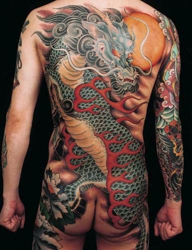 男士满背大气的麒麟纹身
