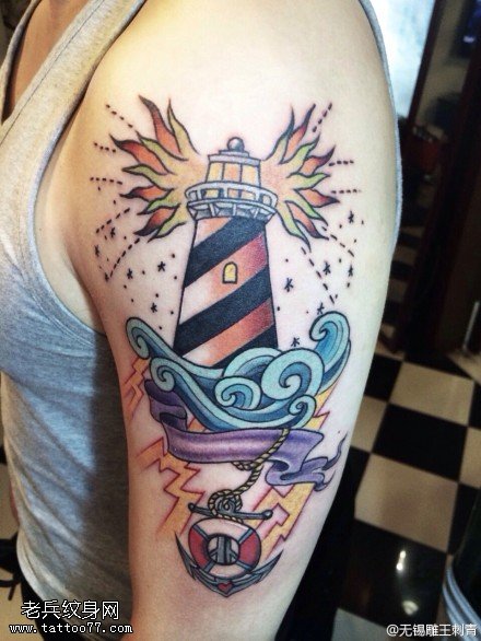 手臂彩色船锚灯塔纹身图案