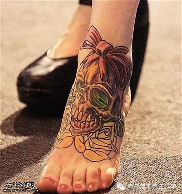 脚背上纹身！如精灵起舞般美丽！