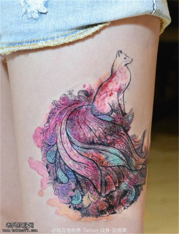 腿部彩色个性九尾狐纹身图片