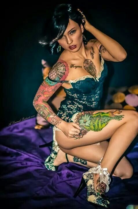 性感美眉的花臂纹身