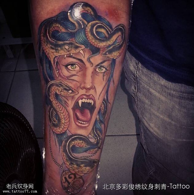 报复女神 — “美杜莎”纹身图案