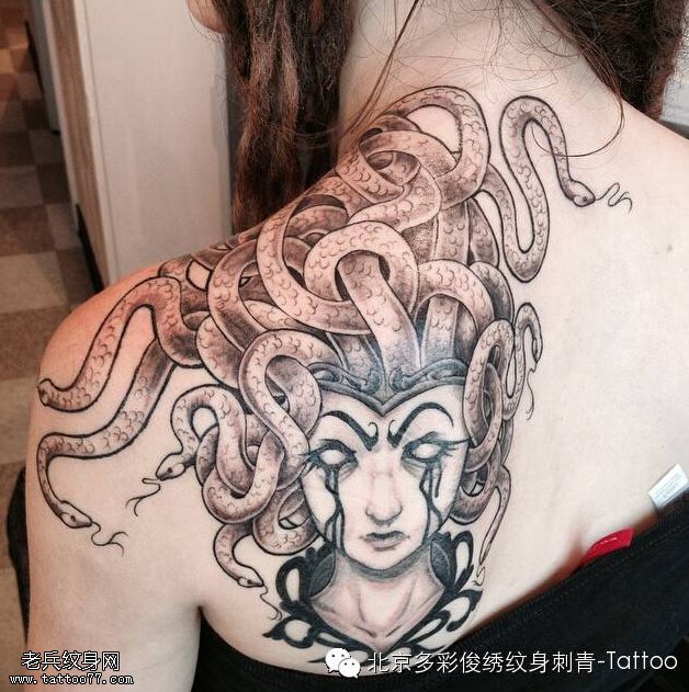 报复女神 — “美杜莎”纹身图案