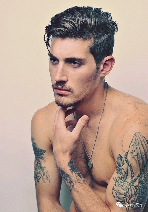 男性纹身:肌肉做衬,纹身做衣,男人都该有一件“衬衣”