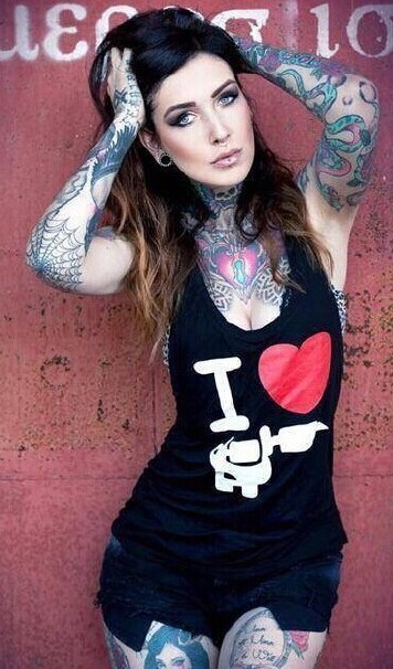 时尚潮人的花臂纹身