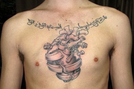 胸部个性时尚的黑白纹身