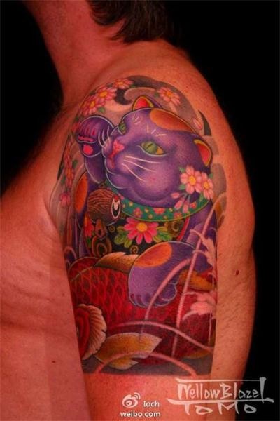 雕智彩色手臂纹身