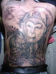 满背帅气经典的齐天大圣孙悟空纹身