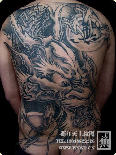 霸气满背纹身-含水墨风