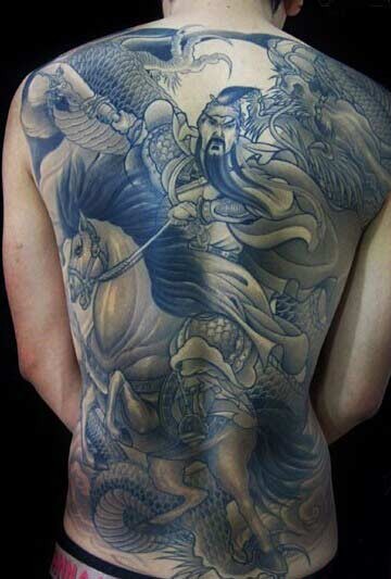 满背帅气的男人 关公纹身