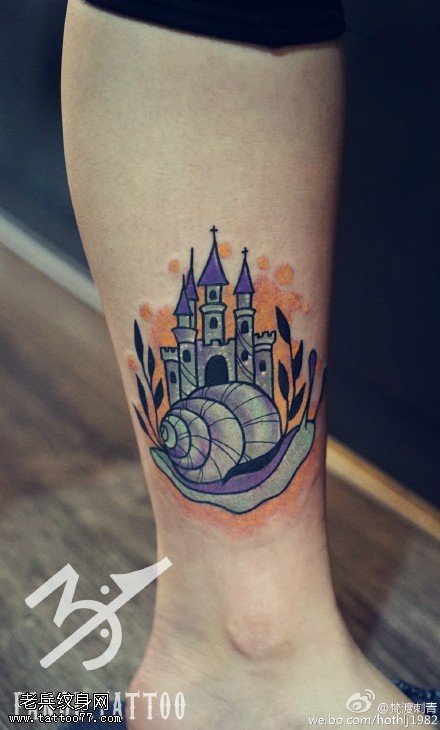 腿部城堡蜗牛纹身图案
