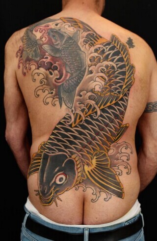 鲤鱼是传统刺青中颇有代表的图案之一