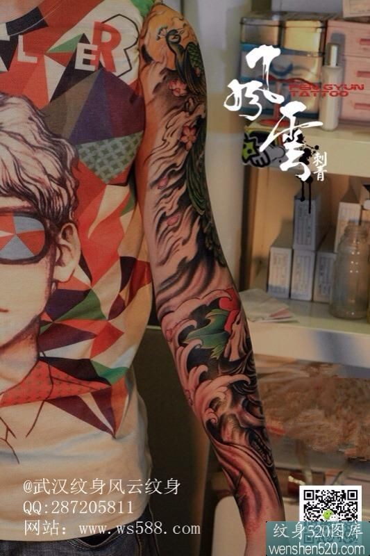 一组优雅漂亮的花臂花腿纹身套图