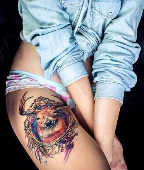 女人，你还在用丝袜吸引男人的眼球吗？