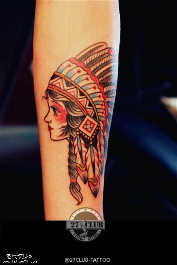 腿部彩色印度安女郎纹身图案