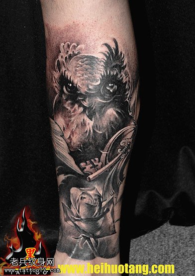 腿部花朵钥匙猫头鹰纹身图案