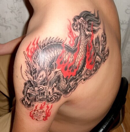 肩部大气的火麒麟刺青