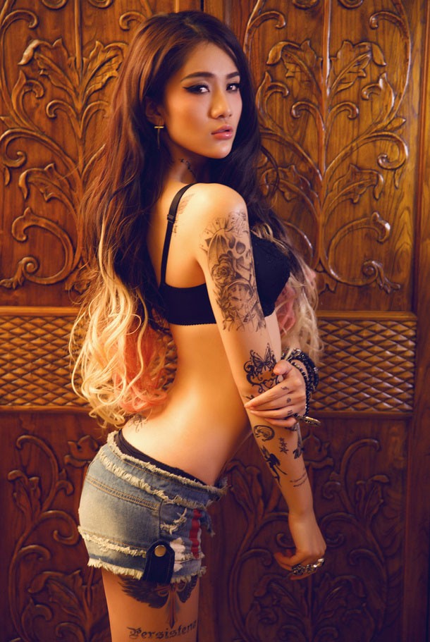 90后超模王熙然纹身写真