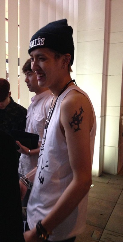 exo队员吴亦凡手臂蝎子图腾刺青