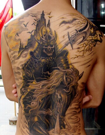 超有个性的满背死神纹身