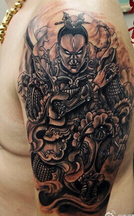 帅气的二郎神手臂刺青
